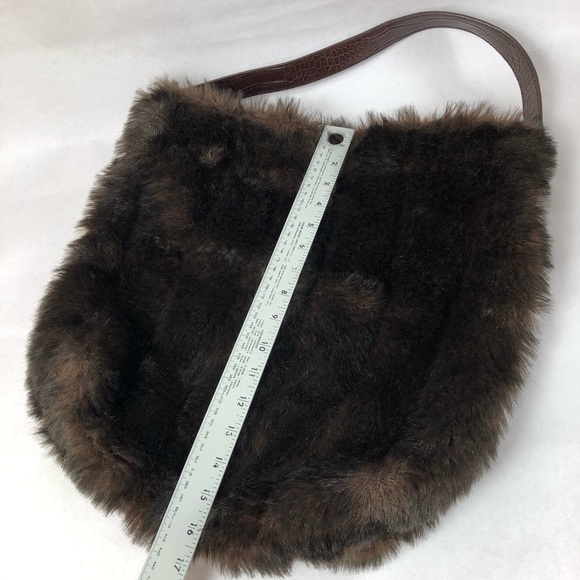 Bath and Body Works Women’s Faux Fur Shoulder Bag - Picture 6 of 11